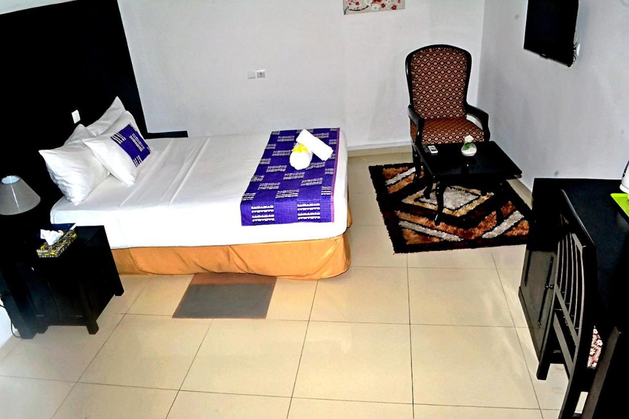 Hotel Bkbg Lome Luaran gambar